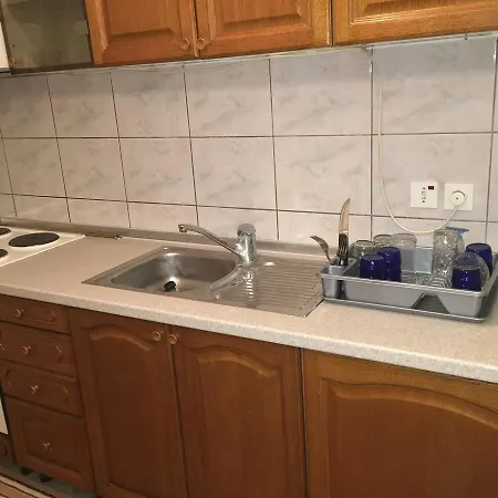 Guesthousebb Bed and breakfast